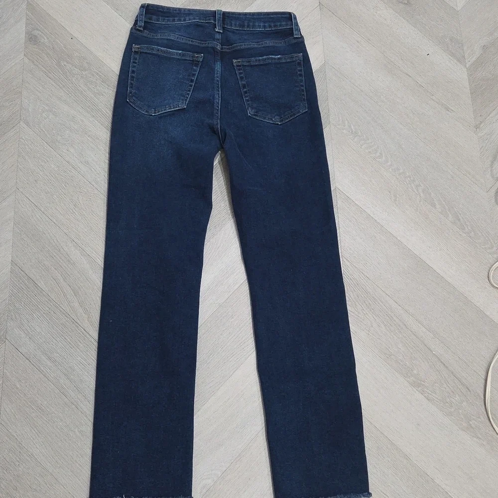 JBD Lola Slim Dark Wash, Raw Hem Jeans, Size 26 - Picture 5 of 7